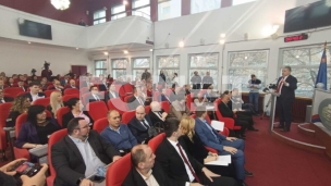 Policija u zgradi Skupština